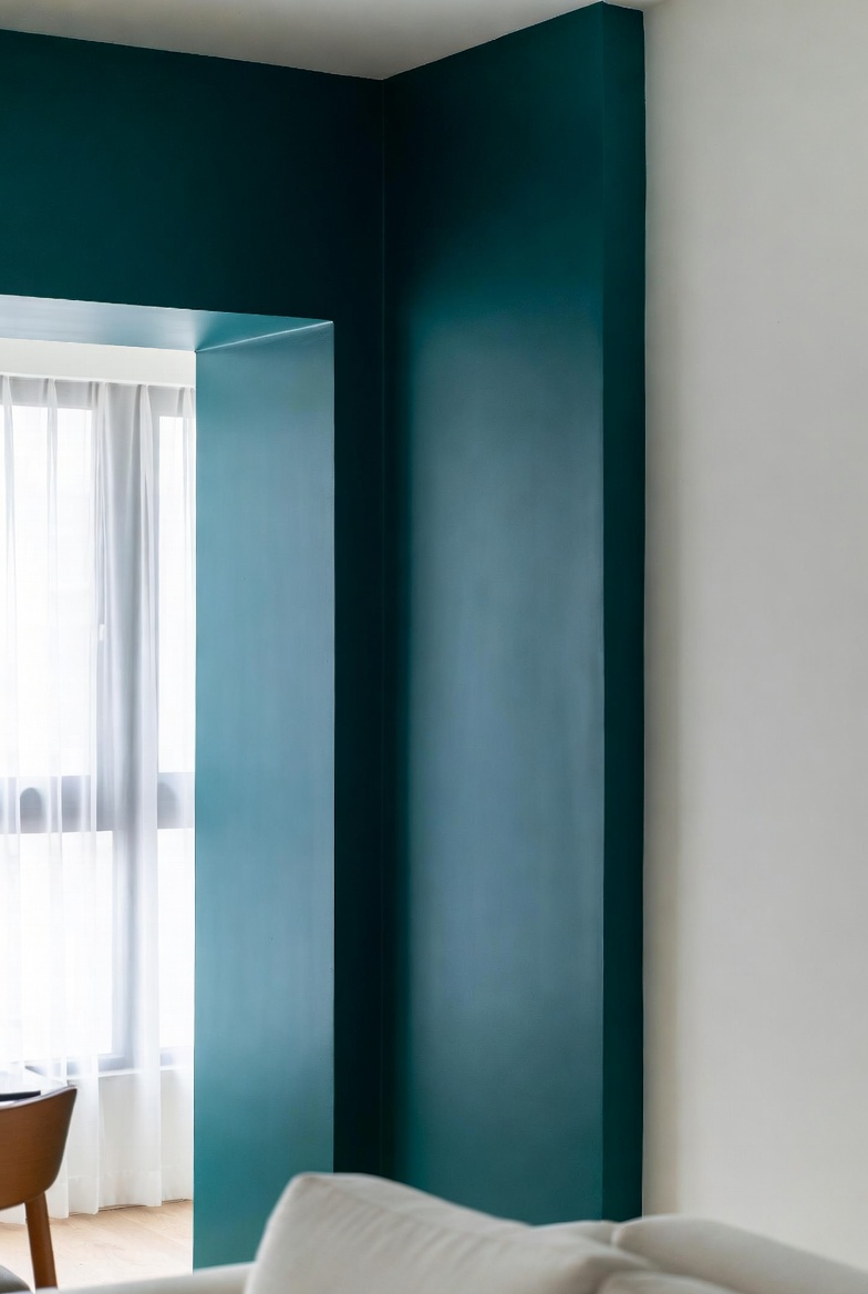 Finished accent wall colour detail